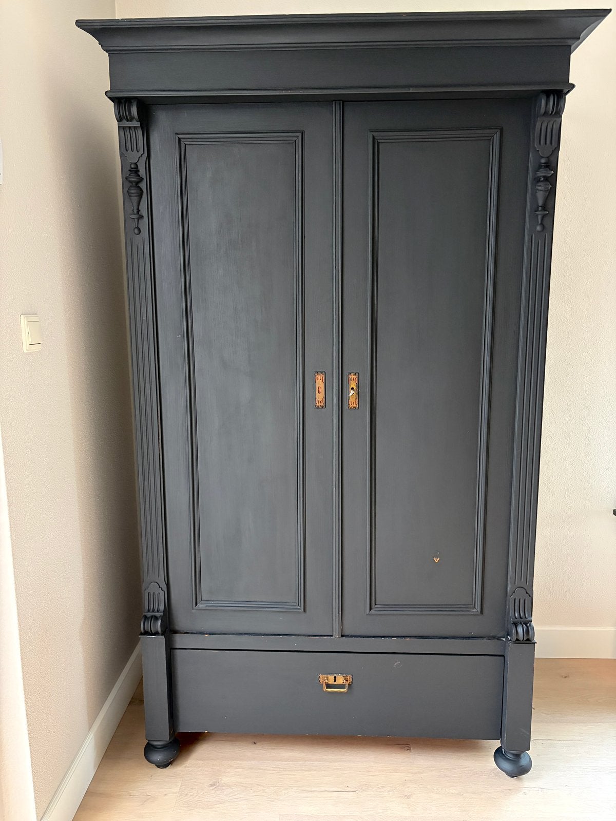 Brocante kast, Ophalen