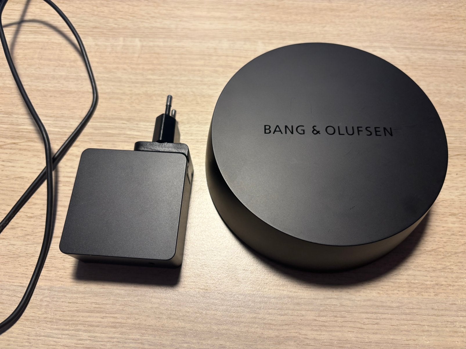 Bang & Olufsen Beosound Core MK2, Ophalen of Verzenden, Zo goed als nieuw, Adapter