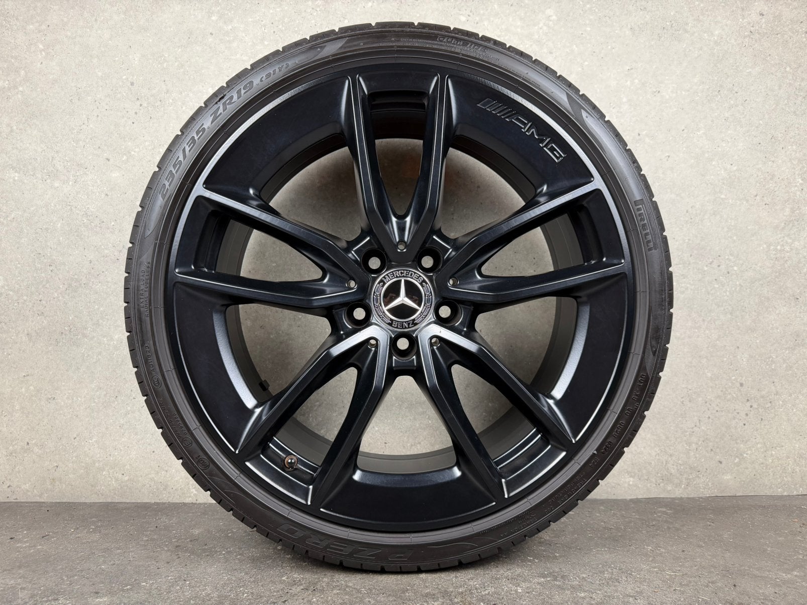 Mercedes-Benz A35 19 INCH AMG Originele Velgen, Auto-onderdelen, Banden en Velgen, 19 inch, Gebruikt, Banden en Velgen, Germany