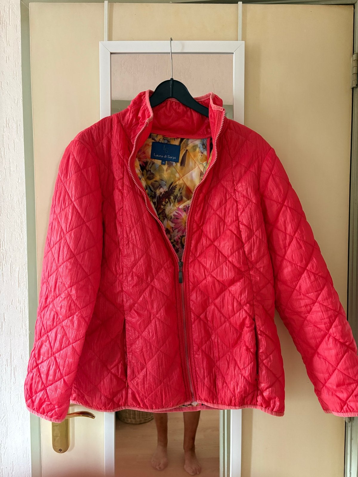 Mooie rode gewatteerde jas - Laura di Sarpi - Maat XL, Ophalen, Gedragen, Maat 46/48 (XL) of groter, Rood