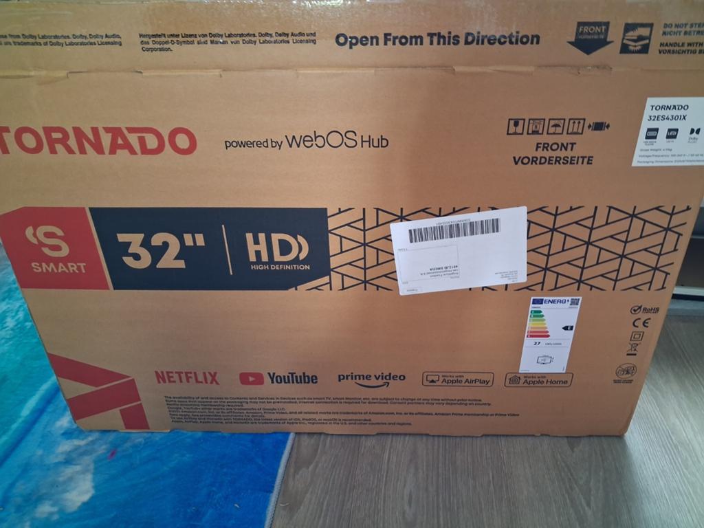 Nieuwe Tornado Smart TV 32" HD met barst in scherm, Overige merken, LED, HD Ready (720p), Niet werkend