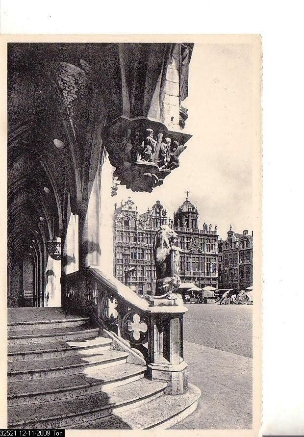 Ansichtkaart 	Brussel	Stadhuis	Leeuwentrap, Verzenden, 1920 tot 1940, Gelopen, Brussel (Gewest)