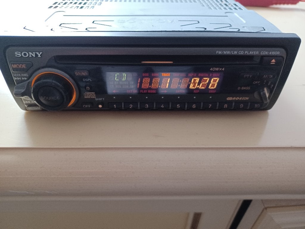sony cdx-4180r , vintage autoradio / cd speler , oldtimer, Ophalen, Gebruikt