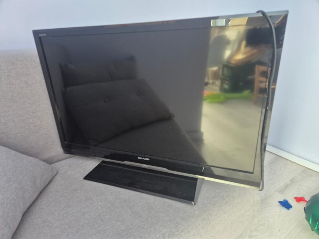 Sharp LC-32LE244E LCD TV - 32 inch HD Ready, Ophalen, Gebruikt, 50 Hz, Sharp