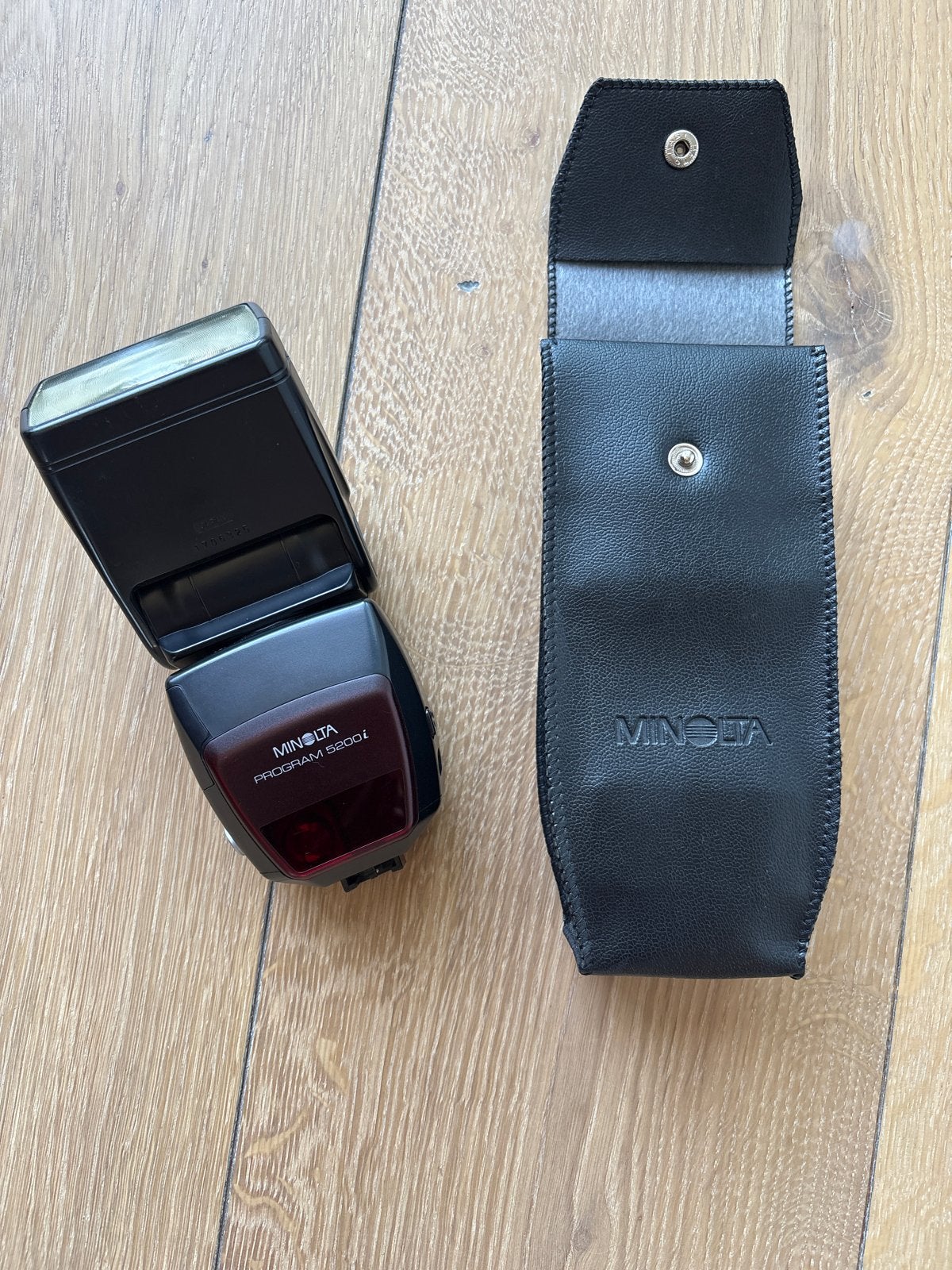 Minolta Program 5200i flitser met hoesje, Ophalen, Gebruikt, Minolta, Inclusief tas/hoes