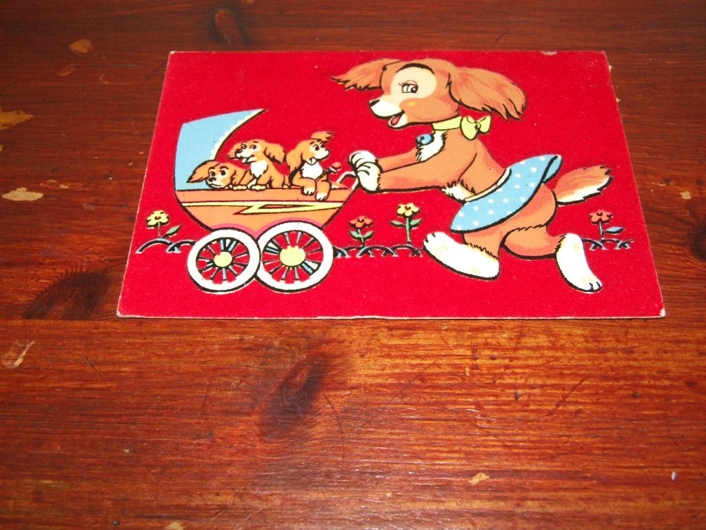 A49- Vilt Ansichtkaart: Hond met Puppy's in Kinderwagen, Verzenden, 1960 tot 1980, Gelopen, Kinderen