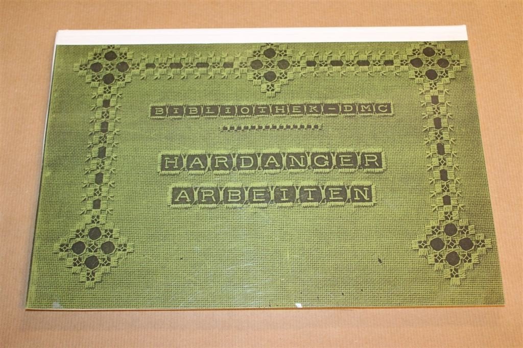 Hardanger Arbeiten — DMC Reprint, 36 Patronen uit 1910, Ophalen of Verzenden, Gelezen, Borduren en Naaien