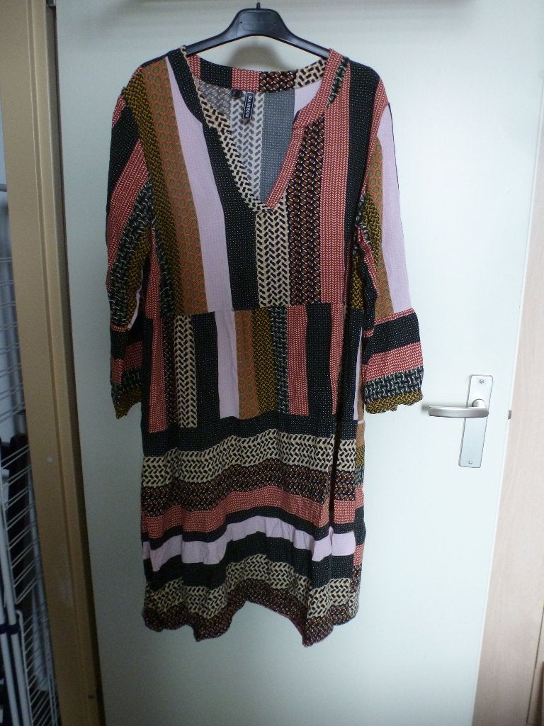 ZOMER jurk RAINBOW aztec ruffle PATCHWORK 44 -GRATIS zend, Overige kleuren, Verzenden, Maat 42/44 (L), Zo goed als nieuw