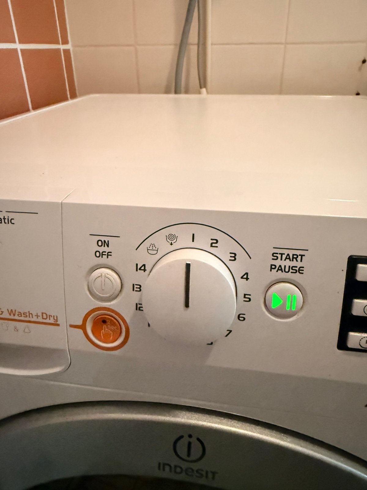 Foto 4 van Indesit Innex was-/droogcombinatie