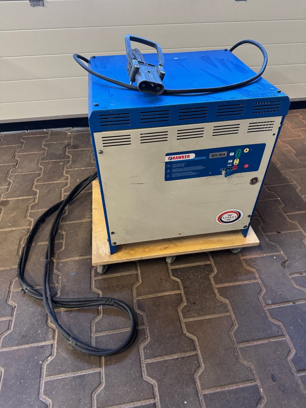 Hawker MotionLine Heftruck Acculader 80V 80A, 1000 tot 2000 kg, Ophalen, Elektrisch, Overige typen