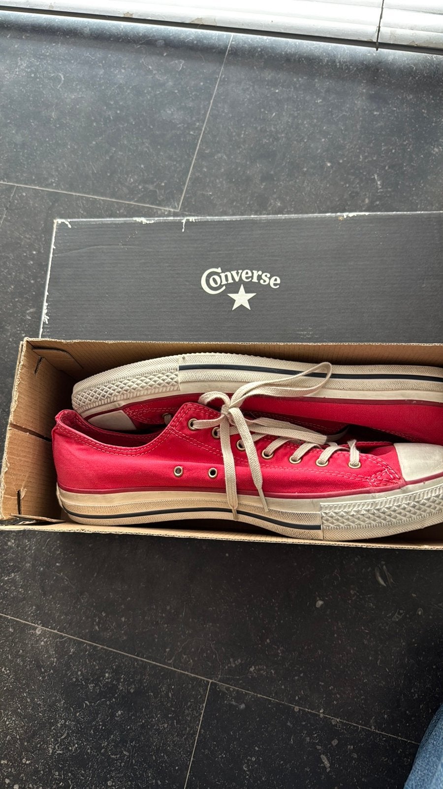 Converse tango red low maat 44,5, Overige kleuren, Nieuw, Ophalen of Verzenden, Sneakers of Gympen
