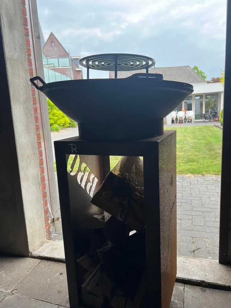 Ofyr,weinig gebruikt, Tuin en Terras, Houtskoolbarbecues, Ophalen, Gebruikt