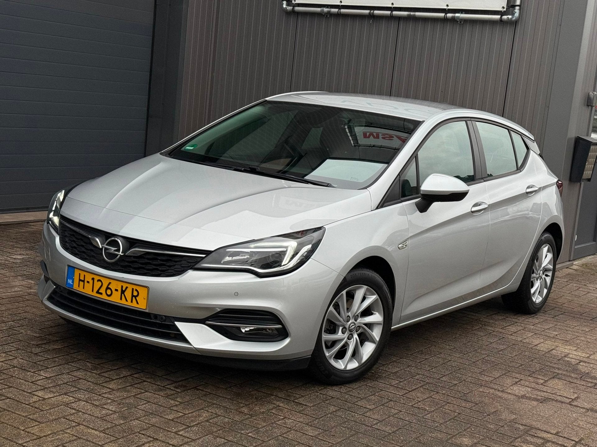 Opel Astra 1.2 Edition | 2x PDC | Navigatie | Climate Contro, Voorwielaandrijving, Stof, Gebruikt, 1199 cc