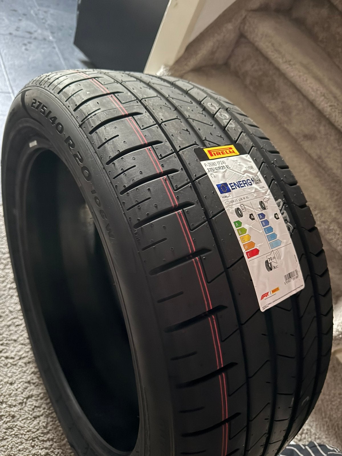 Twee stuck Pirelli P Zero 275/40 R20 A-B Zomer Band, Ophalen, Nieuw