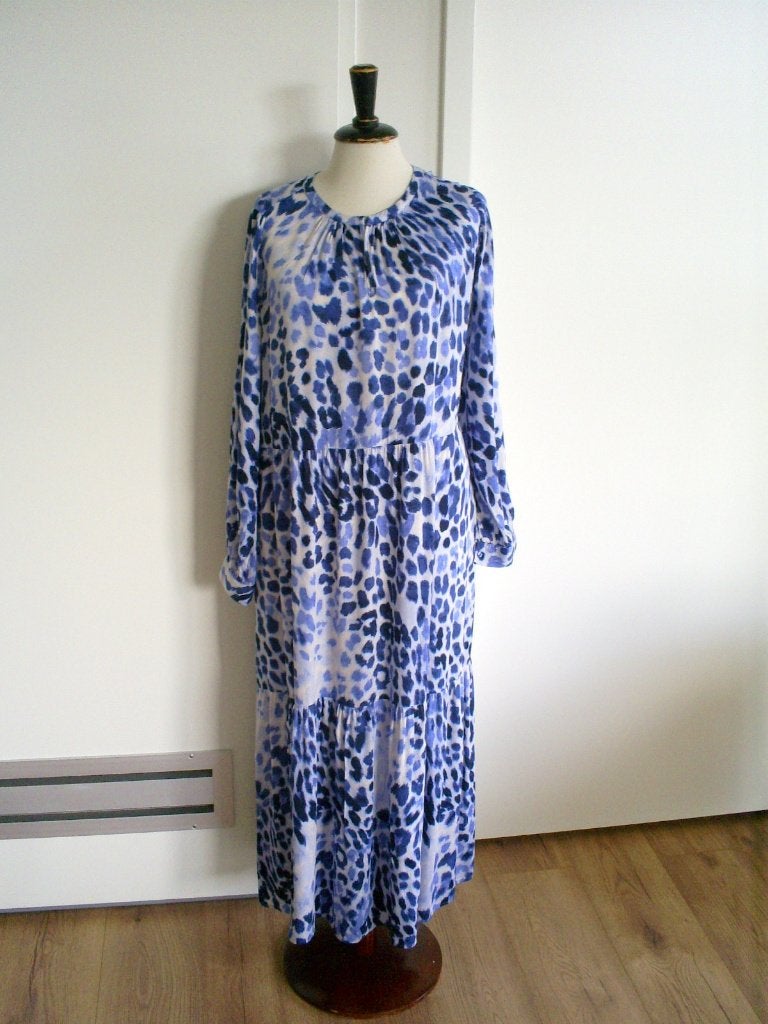 maxi jurk van MILANO ITALY mt. M, Maat 38/40 (M), Milano Italy, Zo goed als nieuw, Onder de knie