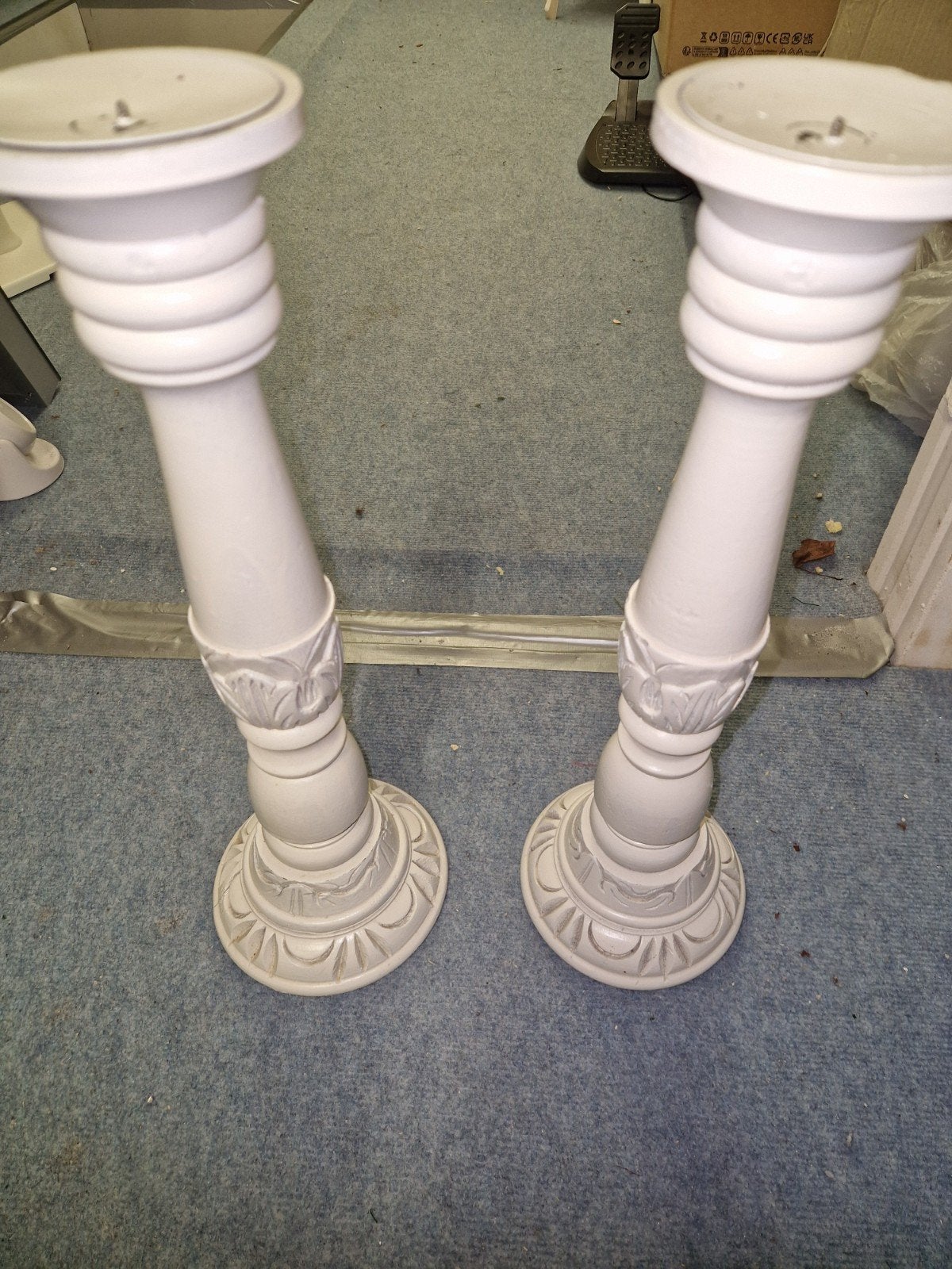 witte kandelaars van hout, Huis en Inrichting, Woonaccessoires | Kandelaars en Kaarsen, Ophalen, Wit, Hout, 60 cm