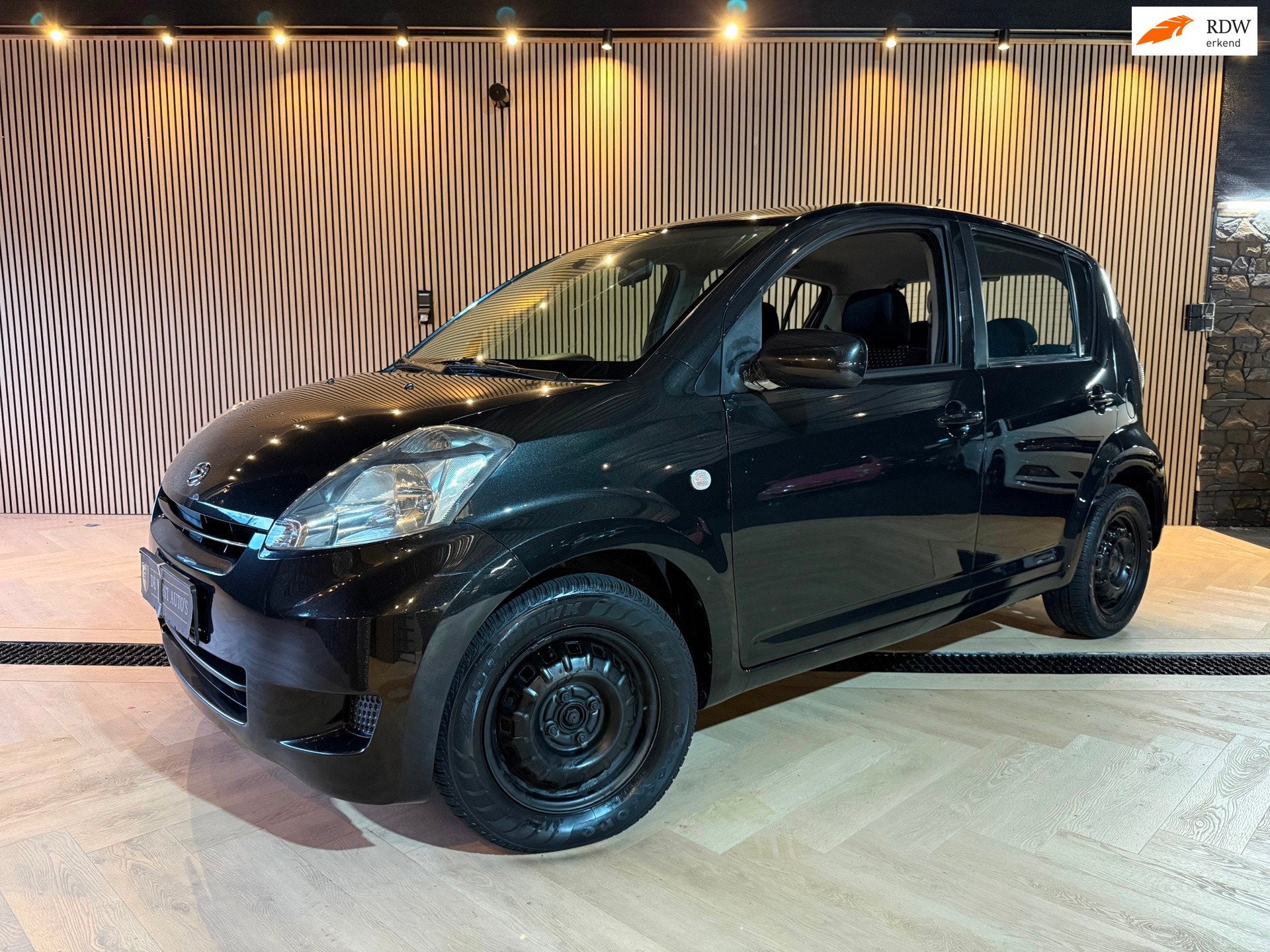 Daihatsu Sirion 2 1.0- | Carplay | Airco | Elek-pakket, Voorwielaandrijving, Stof, Gebruikt, Zwart