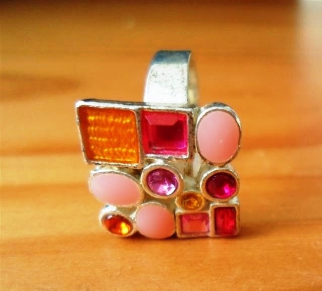 Ring. Yves Rocher. Gemerkt. YR, Sieraden, Tassen en Uiterlijk, Overige kleuren, Ophalen of Verzenden, Zo goed als nieuw, 17 tot 18