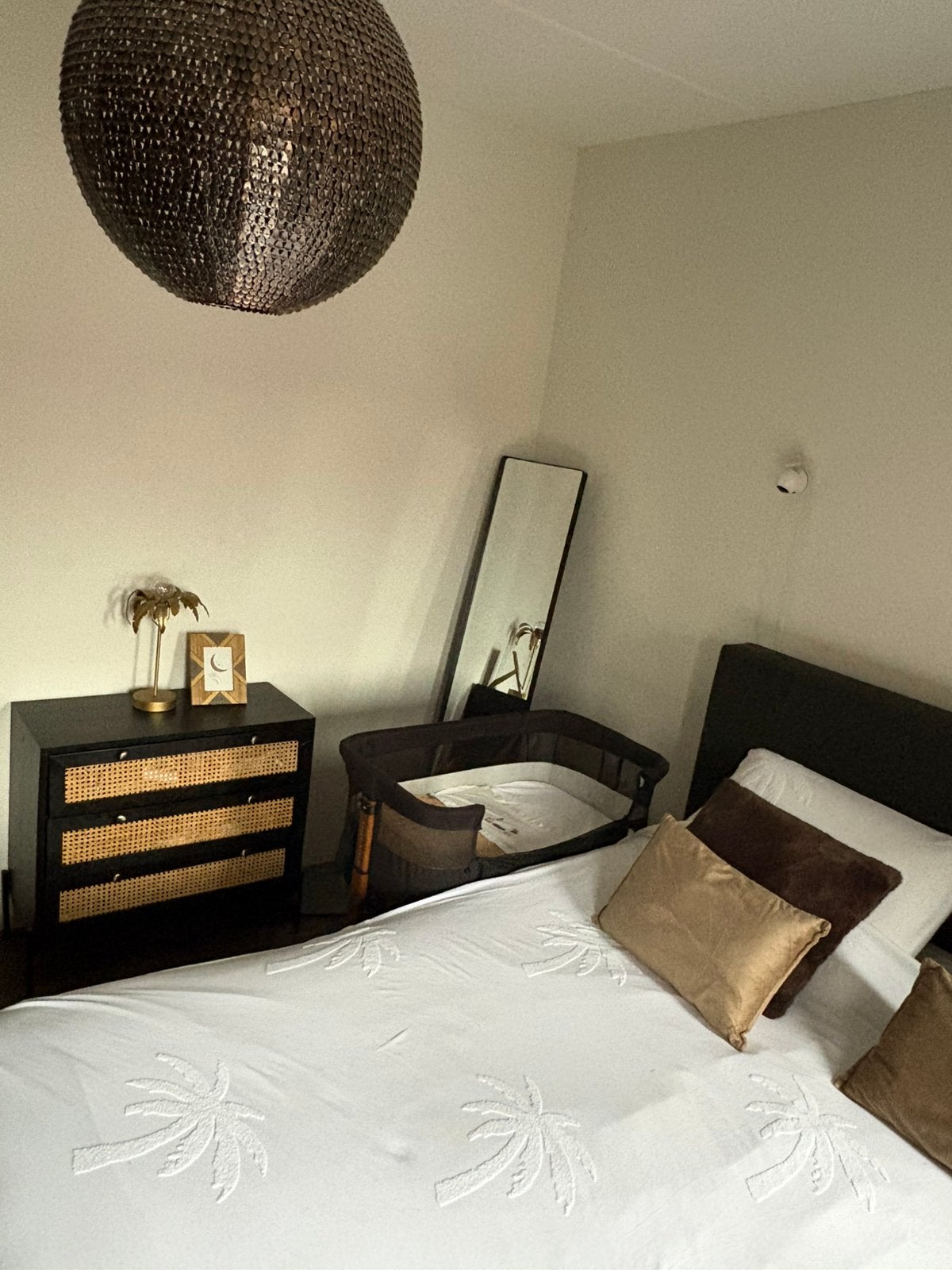 Novi co-sleeper goodnight premium walnut/black incl matras, Ophalen, Zo goed als nieuw, Ledikant