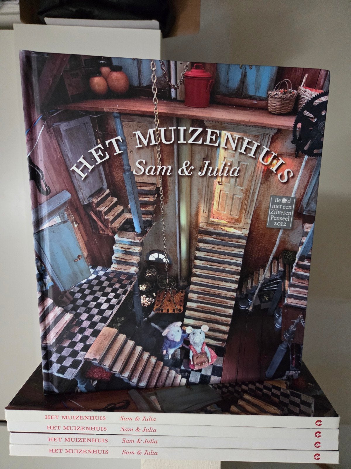 Sam & Julia - Het Muizenhuis ( 5 stuks beschikbaar ), Ophalen of Verzenden, Zo goed als nieuw, 3 tot 4 jaar