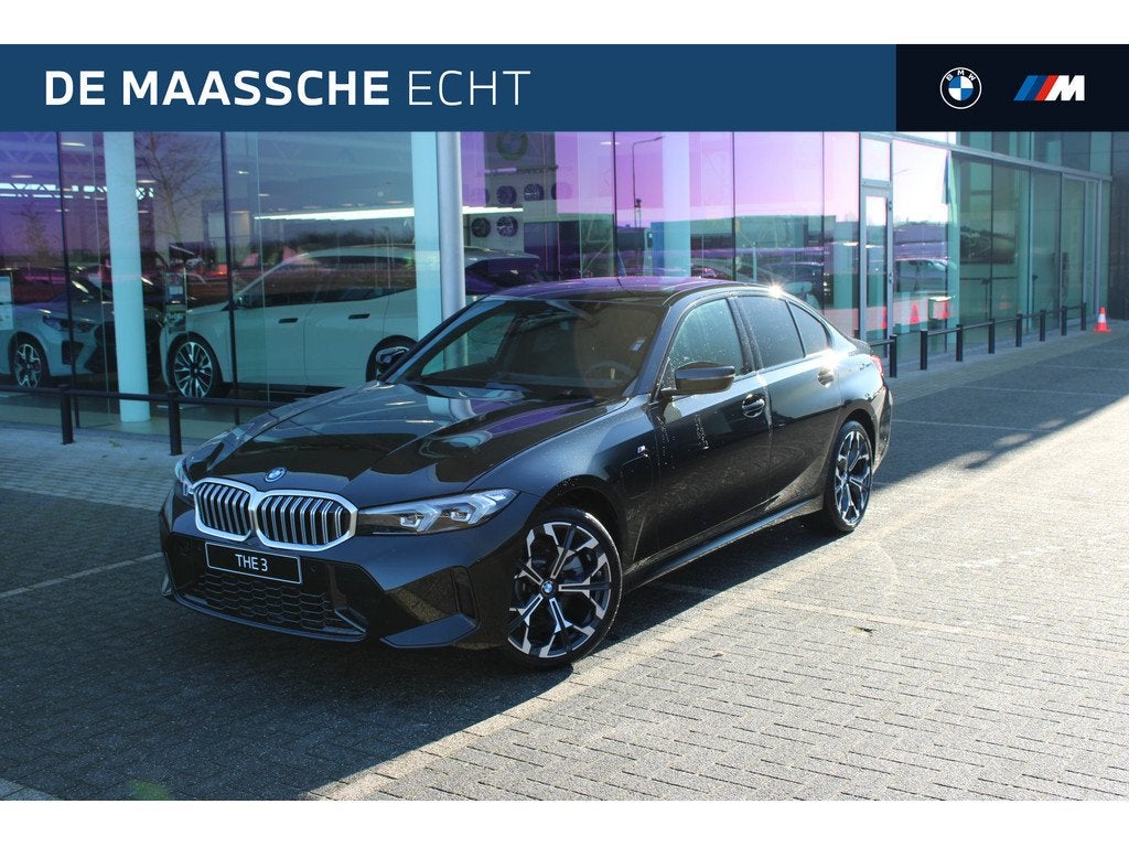 BMW 3 Serie 330e M Sport Automaat / Schuif-kanteldak / Trekh, Auto's, BMW, Automaat, 1998 cc, Achterwielaandrijving, Zwart