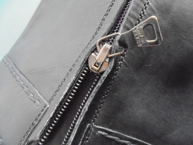 Prada high‑end leren laarzen 38½ | Gratis verzenden, Kleding | Dames, Schoenen, Hoge laarzen, Prada, Verzenden, Zwart