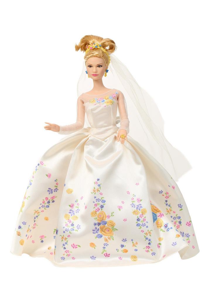 Disney Barbie Cinderella collector : film actrice Lily James, Verzamelen, Poppen, Verzenden