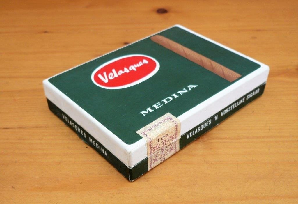 Karton (leeg) Velasques medina 20 sigaren nr.896 Velthoven, Verzamelen, Ophalen of Verzenden, Gebruikt, Tabaksdoos of Verpakking