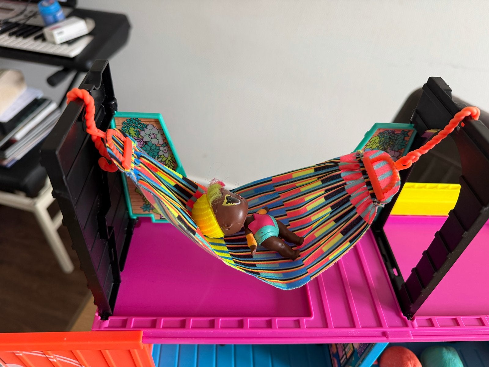L.O.L. Surprise! Speelhuis met poppen en accessoires, Ophalen, Gebruikt, Poppenhuis