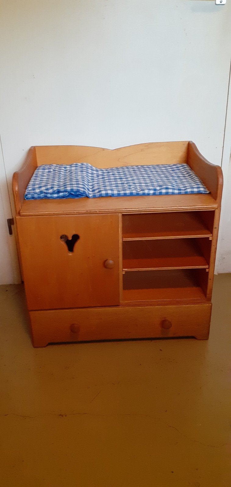 Poppencommode met aankleedkussen, lade en kleerhangers, Kinderen en Baby's, Ophalen, Zo goed als nieuw, Overige typen