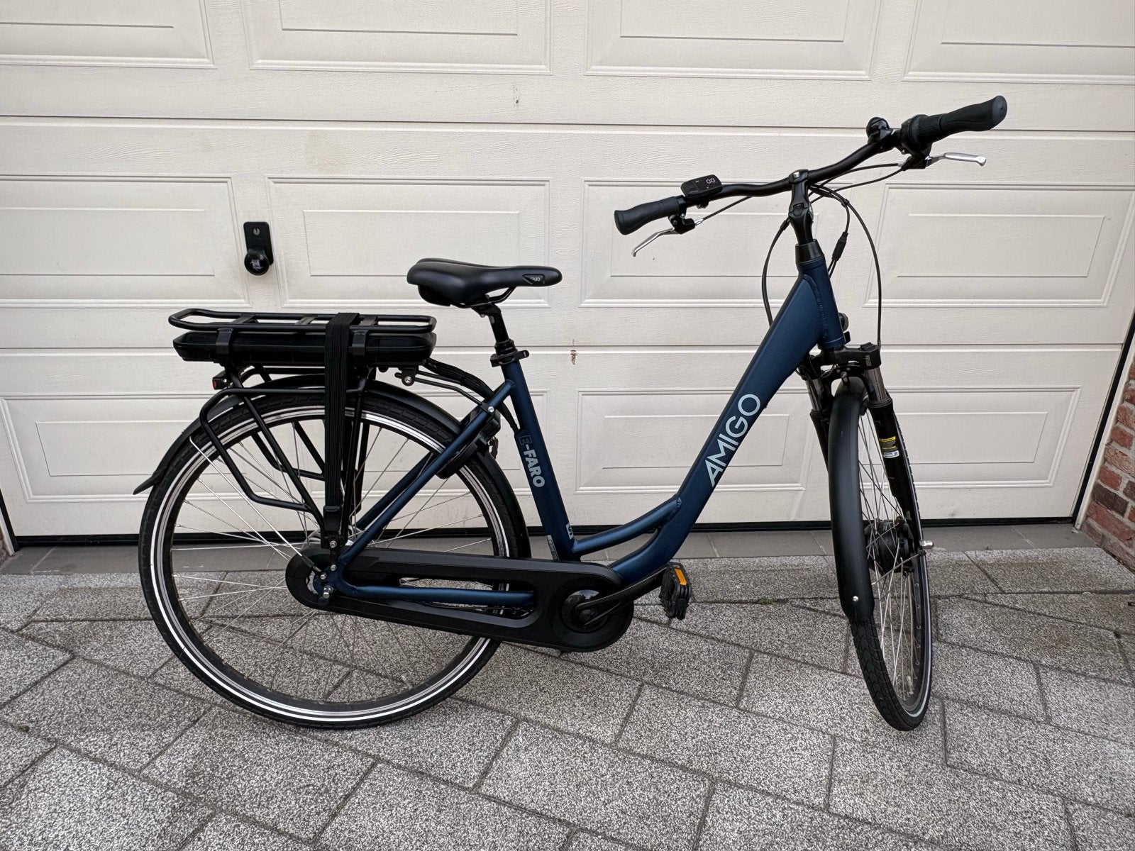 AMIGO E-FARO S2 E-BIKE – BIJNA NIEUW – 7 VERSN.– MATBLAUW, Fietsen en Brommers, Elektrische fietsen, Ophalen, Zo goed als nieuw