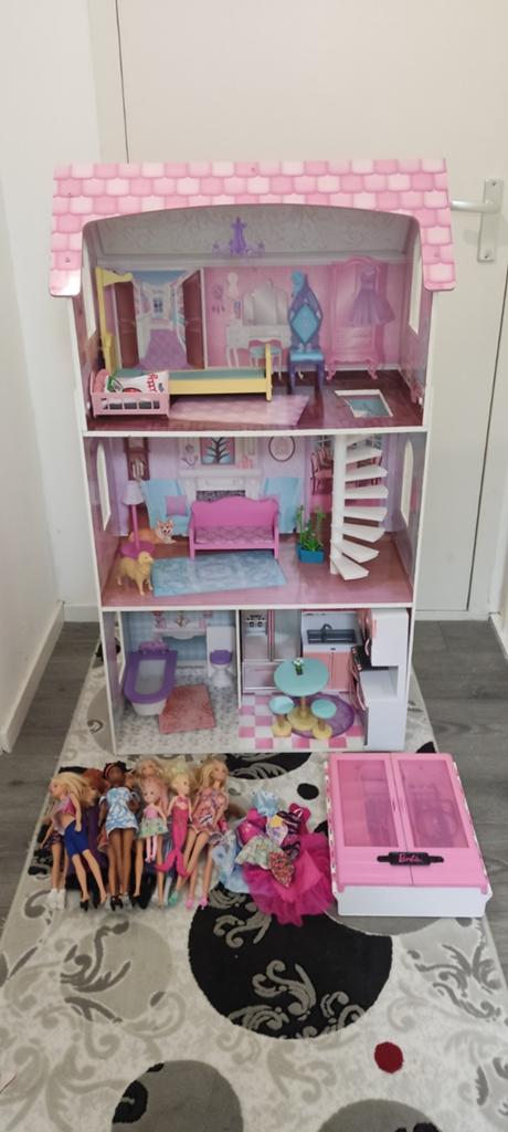 Groot Barbie Droomhuis met meubels en 10 Barbiepoppen, Ophalen, Gebruikt, Barbie