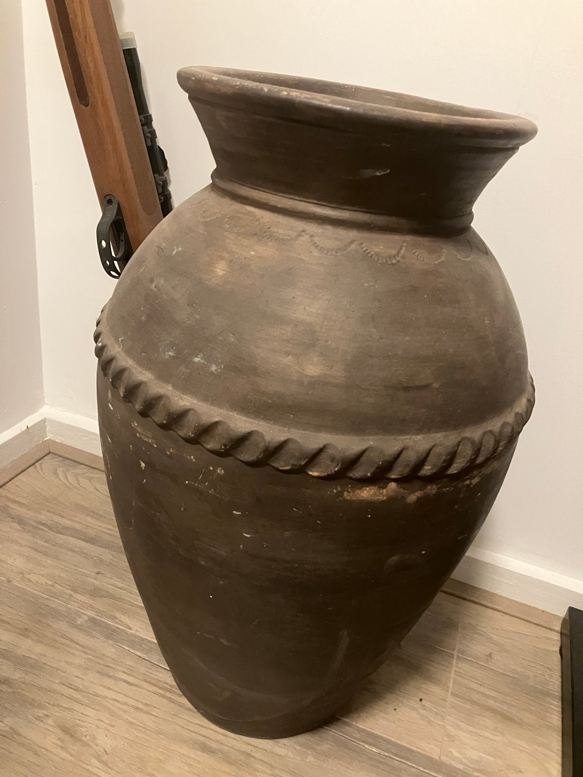 Donkerbruine decoratieve kruik, Antiek en Kunst, Antiek | Vazen, Ophalen