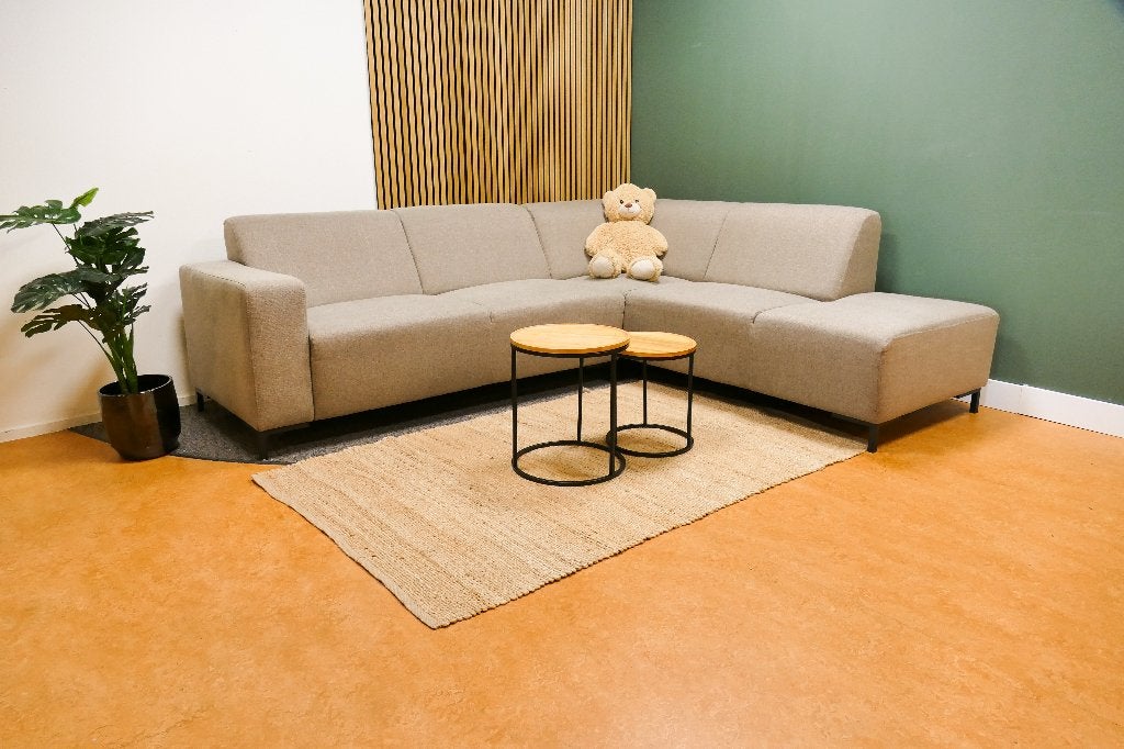 Kleine Hoekbank Beige Taupe [Refurbished], Huis en Inrichting, Banken | Bankstellen, 250 tot 300 cm, -, -, Hoekbank