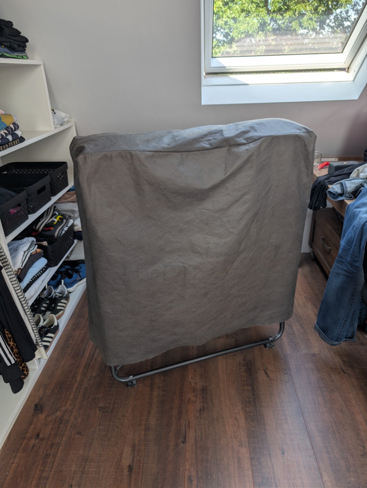Opvouwbaar logeerbed met matras en hoes, Huis en Inrichting, Slaapkamer | Bedden, Ophalen, Gebruikt, Eenpersoons, Zwart