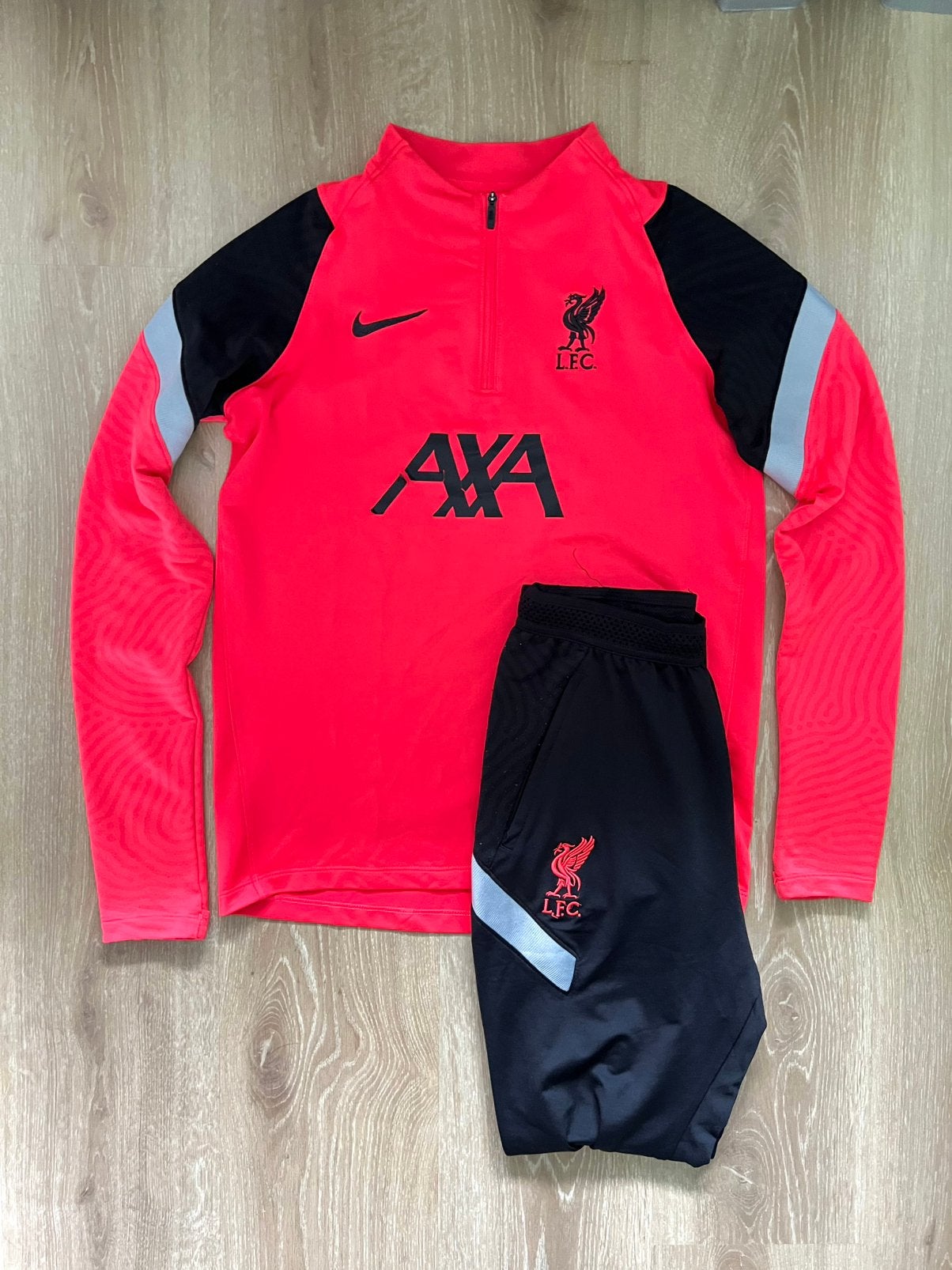 Liverpool trainingspak Nike 20/21 Maat 158-170/XS, Kleding | Heren, Sportkleding, Ophalen of Verzenden, Zo goed als nieuw, Nike