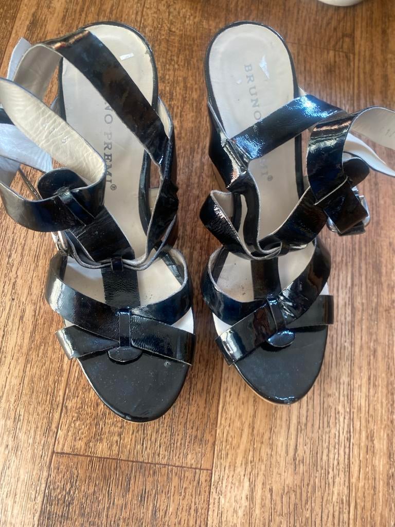 Zwarte Bruno Premi sandalen met sleehak, Ophalen of Verzenden, Gedragen, Zwart, Sandalen of Muiltjes
