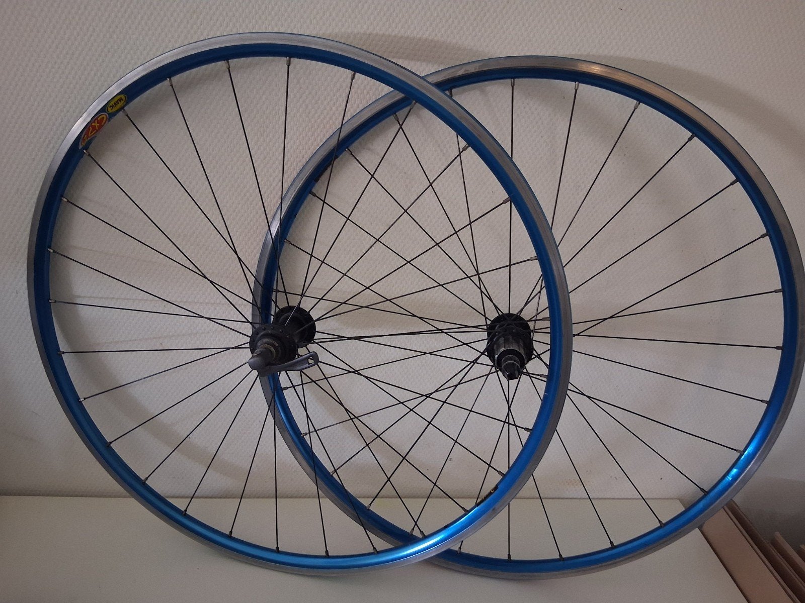 Eye Catcher Coda / Mavic wielset racefiets blauw 9/10 v 28", Wiel, Ophalen of Verzenden, Zo goed als nieuw, Aluminium