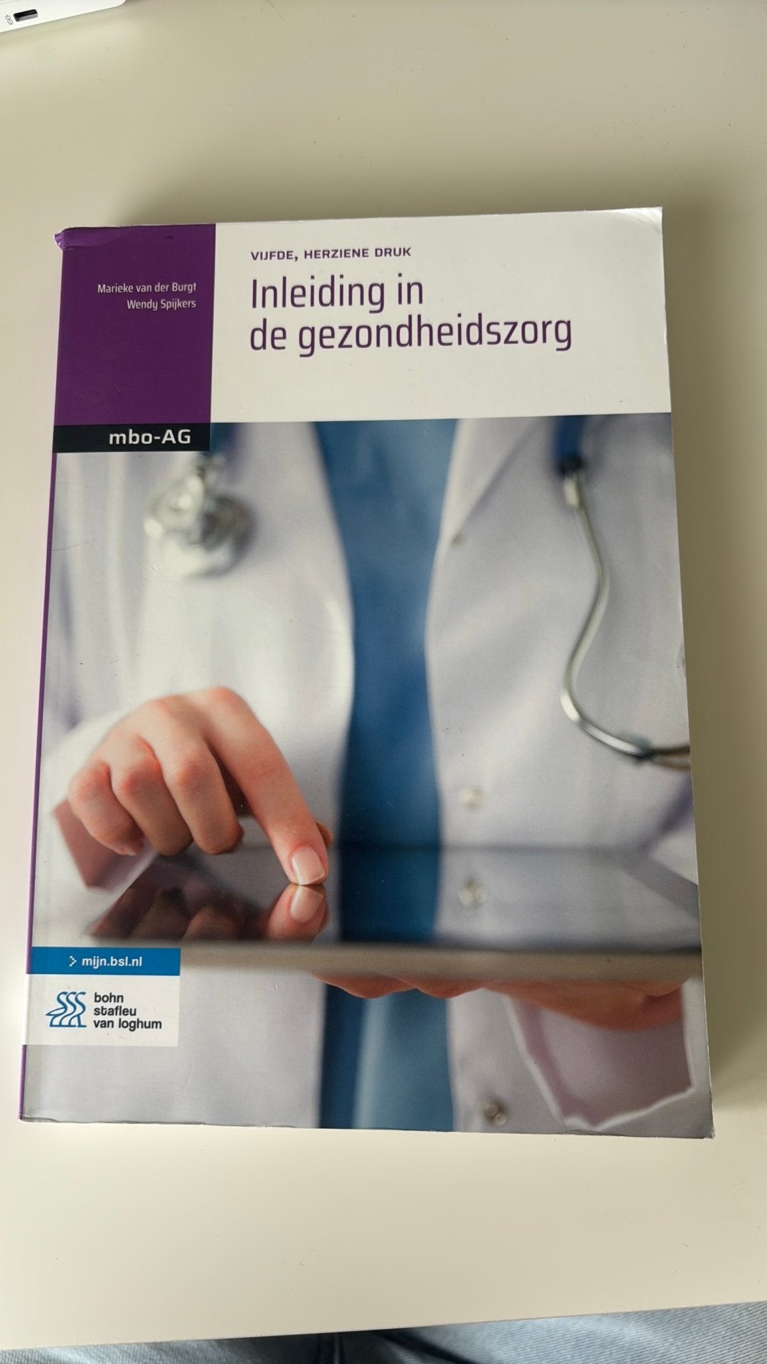 Marieke van der Burgt - Inleiding in de gezondheidszorg, Ophalen of Verzenden, Zo goed als nieuw, Marieke van der Burgt; Wendy Spijkers