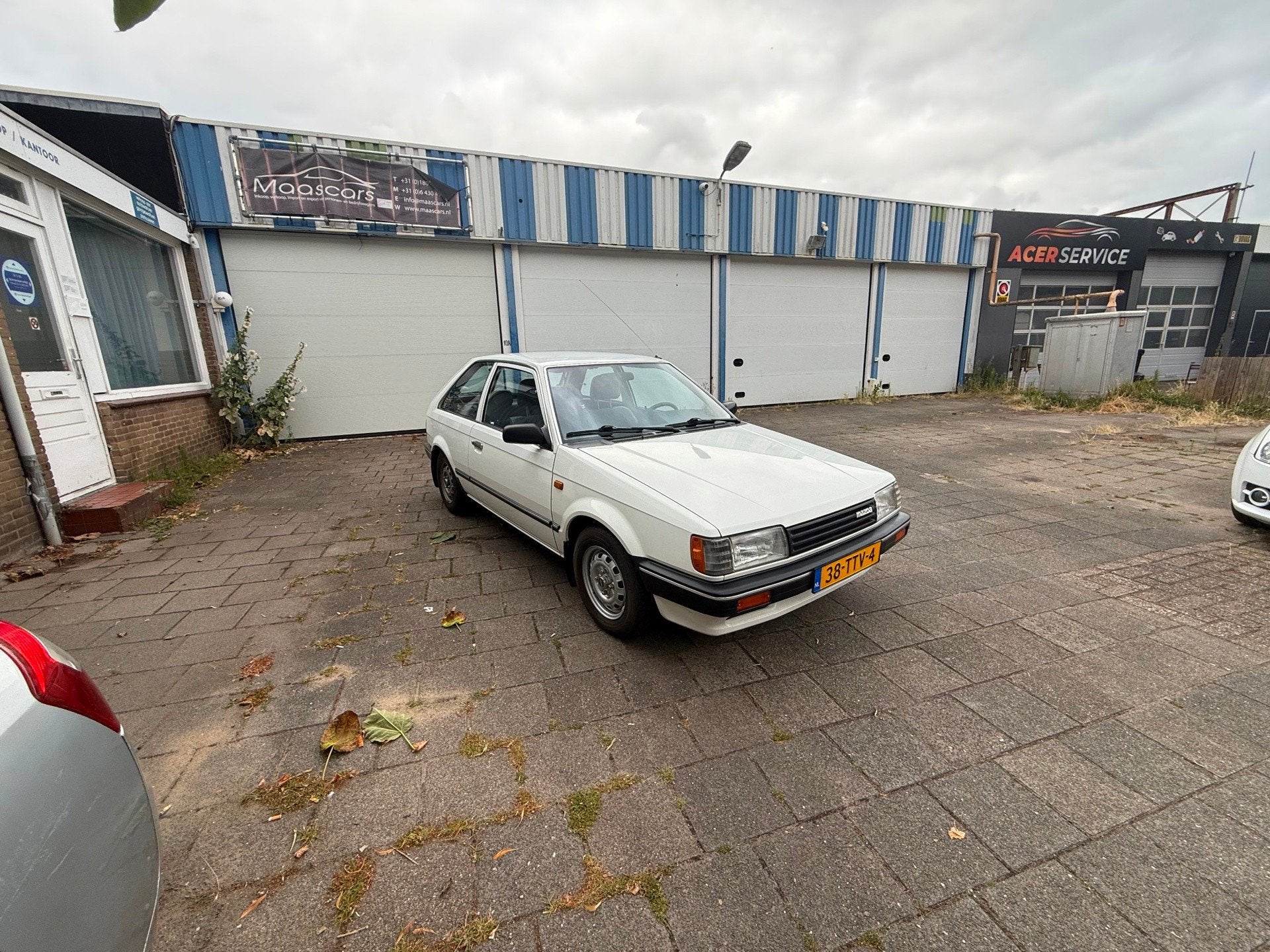 Mazda 323 Estate 1.3, Achterwielaandrijving, Gebruikt, 4 cilinders, 869 kg