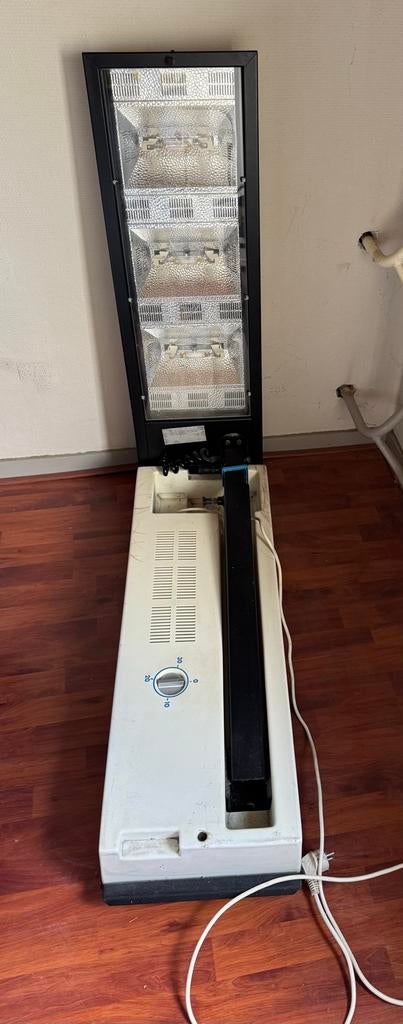 Zonnebank EasyBeach EasySun, Ophalen, Gebruikt, Zonnebank enkelzijdig, Minder dan 10 lampen