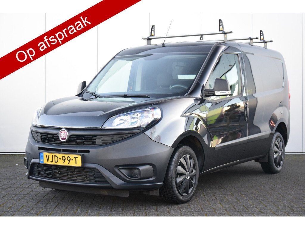 Fiat Doblò Cargo 1.3 MJ L1H1 Airco Audio/Bluetooth Dakdrage, Voorwielaandrijving, Gebruikt, 4 cilinders, Zwart