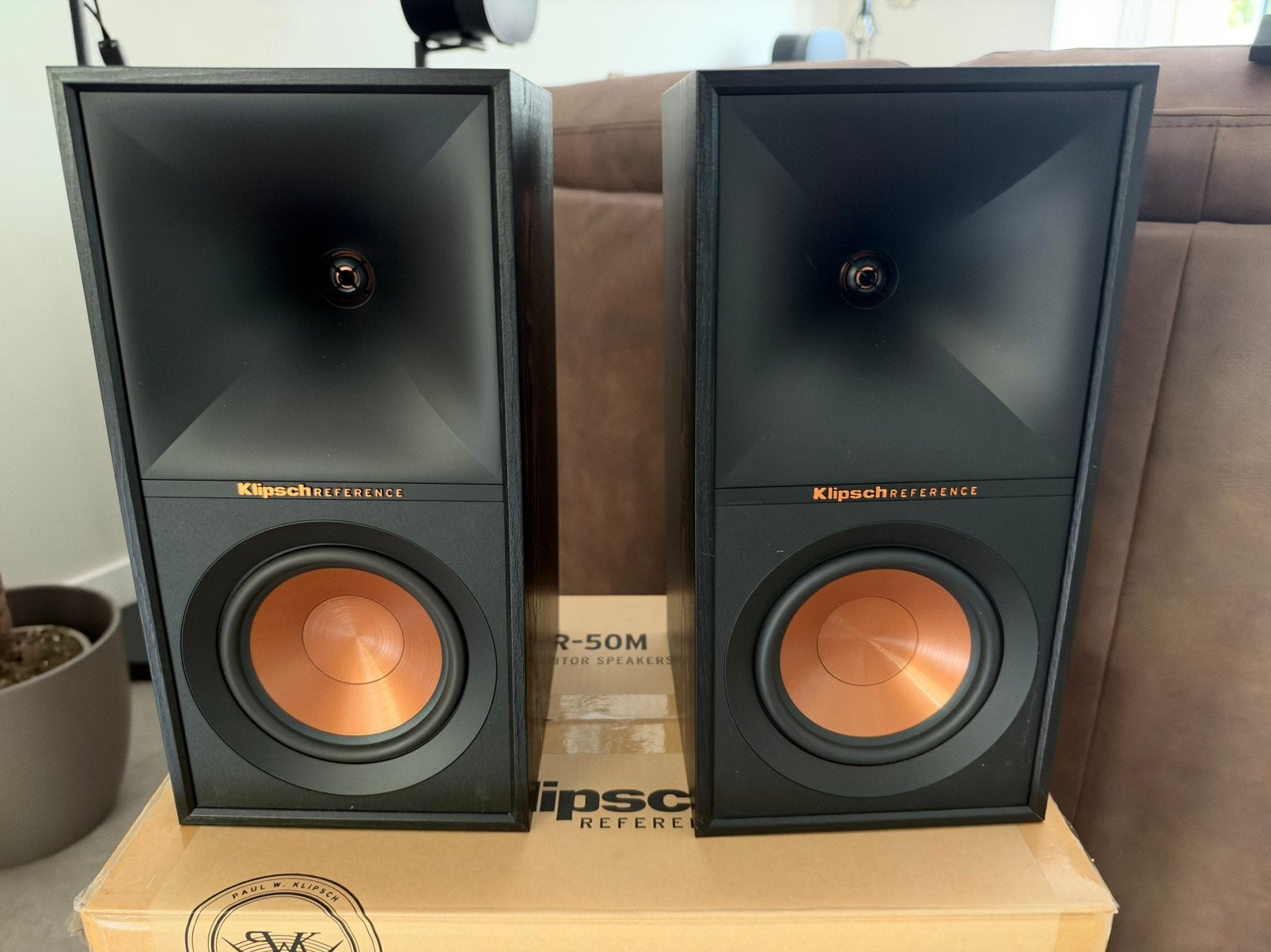 Klipsch R-50m, Basreflex, Zo goed als nieuw, 60 tot 120 watt, Boekenplank luidspreker