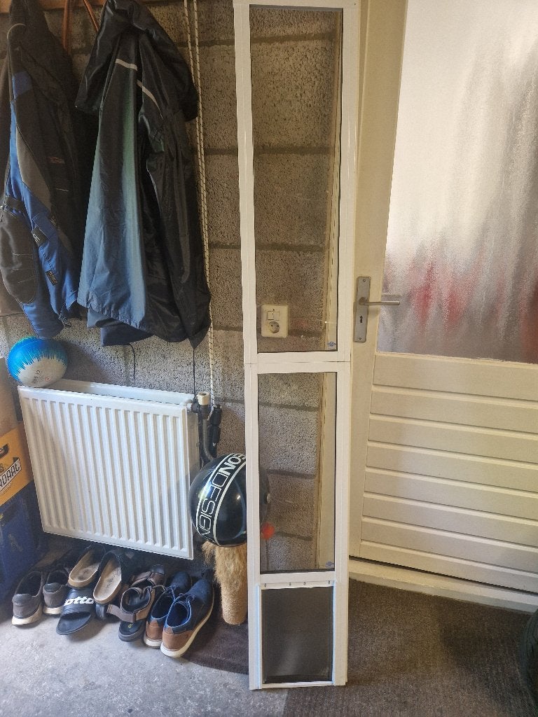 Petsafe glazen tussenwand met luik, Ophalen, Gebruikt