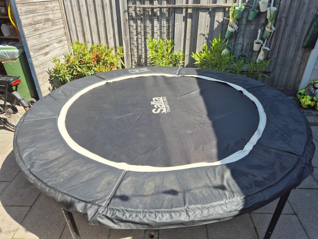 Trampoline Salta, Kinderen en Baby's, Speelgoed | Buiten | Trampolines, Ophalen of Verzenden, Zo goed als nieuw