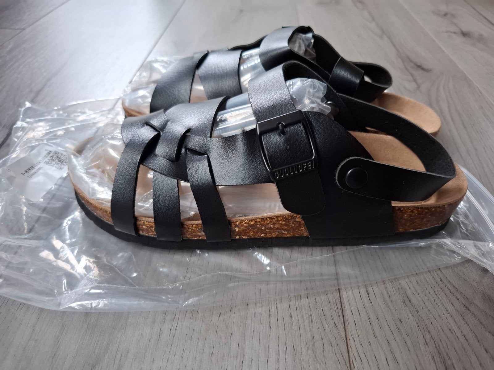 Zwarte sandalen met kurken voetbed (Nieuw! Valt als 38), Verzenden, Nieuw, Zwart, Sandalen of Muiltjes
