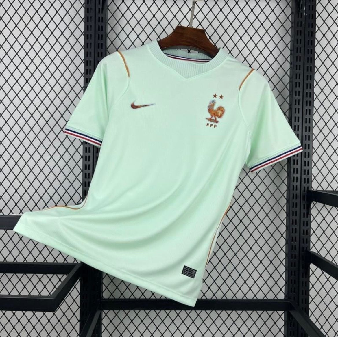 Frankrijk France WK2026 shirt & setje Heritage Special, Sport en Fitness, Voetbal, Ophalen, Zo goed als nieuw, Shirt
