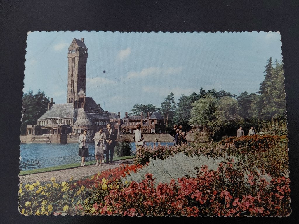 Jachtslot "St. Hubertus" te Hoenderloo, gelopen, jaren '60., Verzenden, 1960 tot 1980, Gelopen, Gebouw