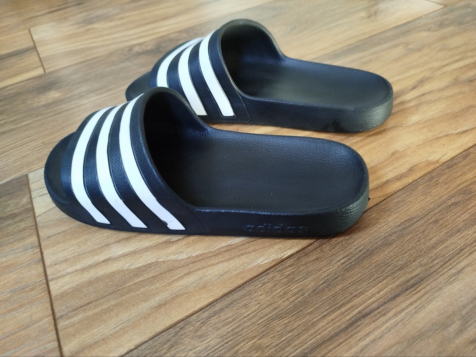 Adidas Adilette Slippers - Zwart met Witte Strepen, Slippers, Adidas, Zwart, Ophalen of Verzenden