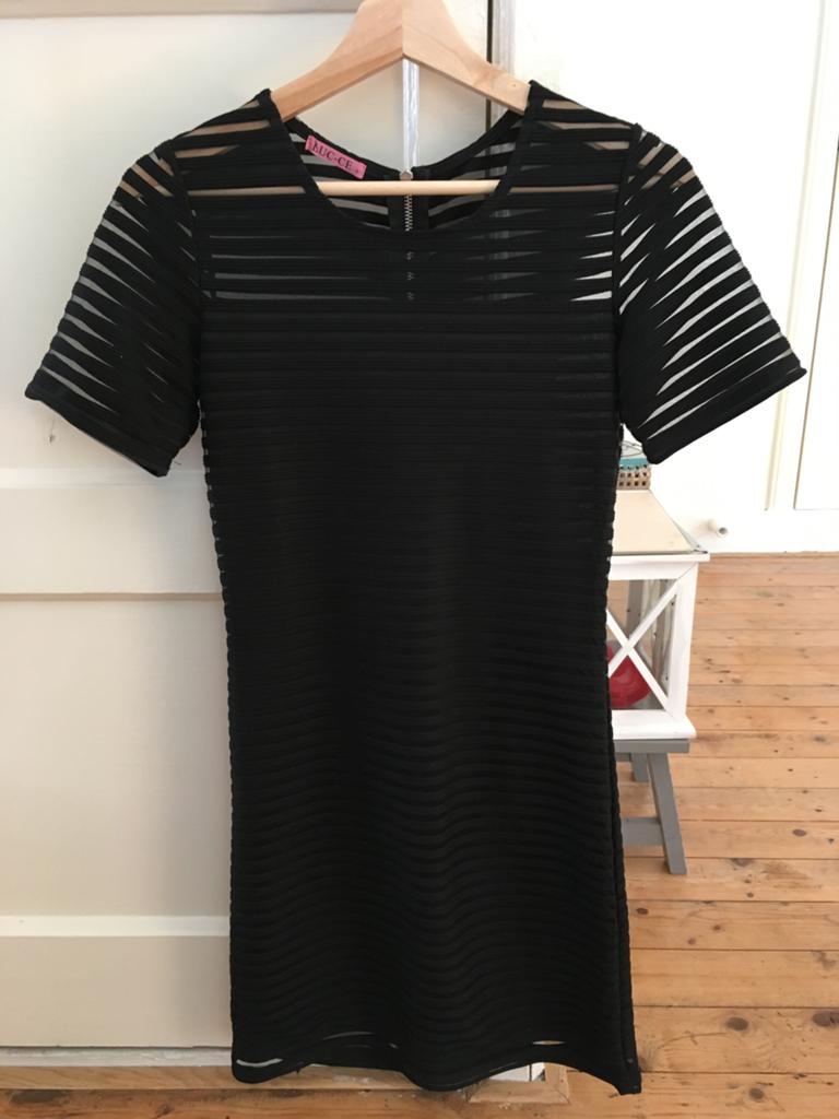 Leuke jurkje luc-ce S, Kleding | Dames, Maat 38/40 (M), Zwart, Ophalen of Verzenden, Zo goed als nieuw